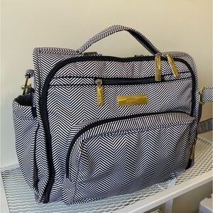 Ju-ju-be BFF diaper bag! Messenger style. Queen of the Nile.